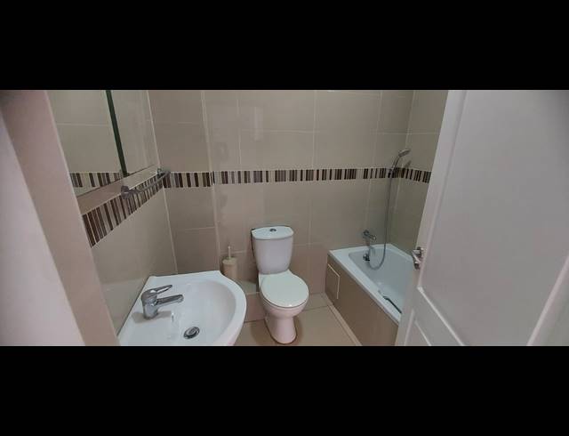 2 BEDROOM APARTMENT FOR SALE IN UMHLANGA RIDGE